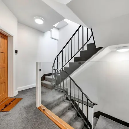 Finest Retreats - Market View Ripon